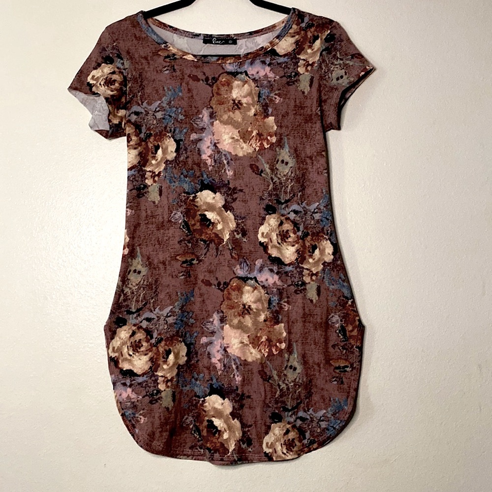 Pinc pink floral long stretchy/tight fitting shirt
